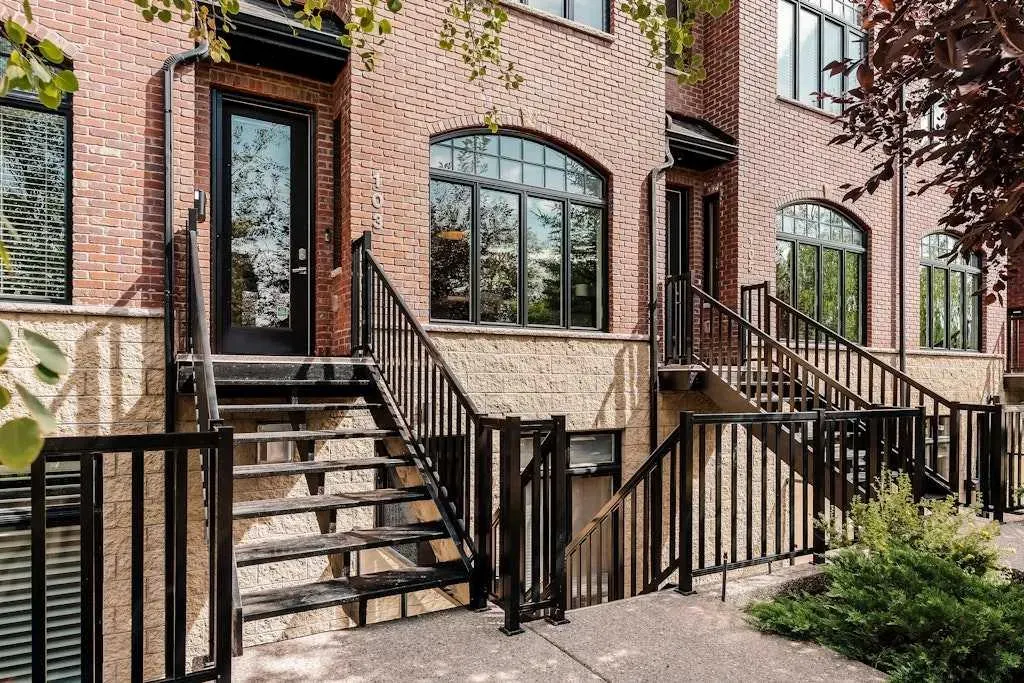 2214 30 Street SW, #103