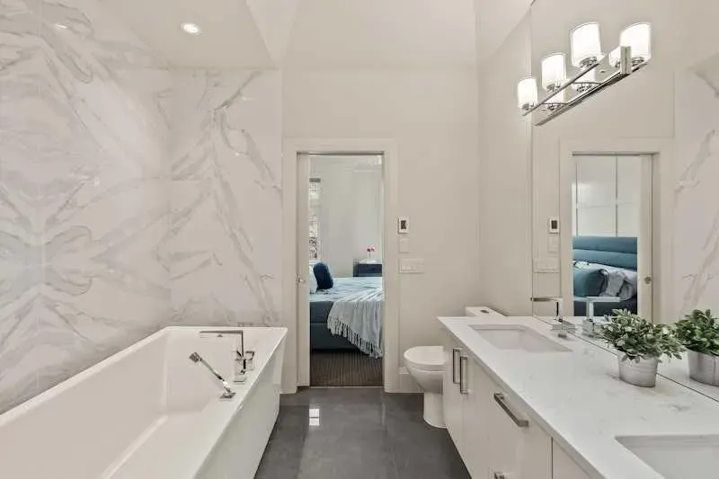 2214 30 Street SW, #103