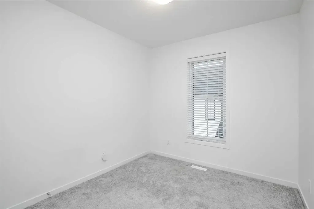 25 South Point Manor SW