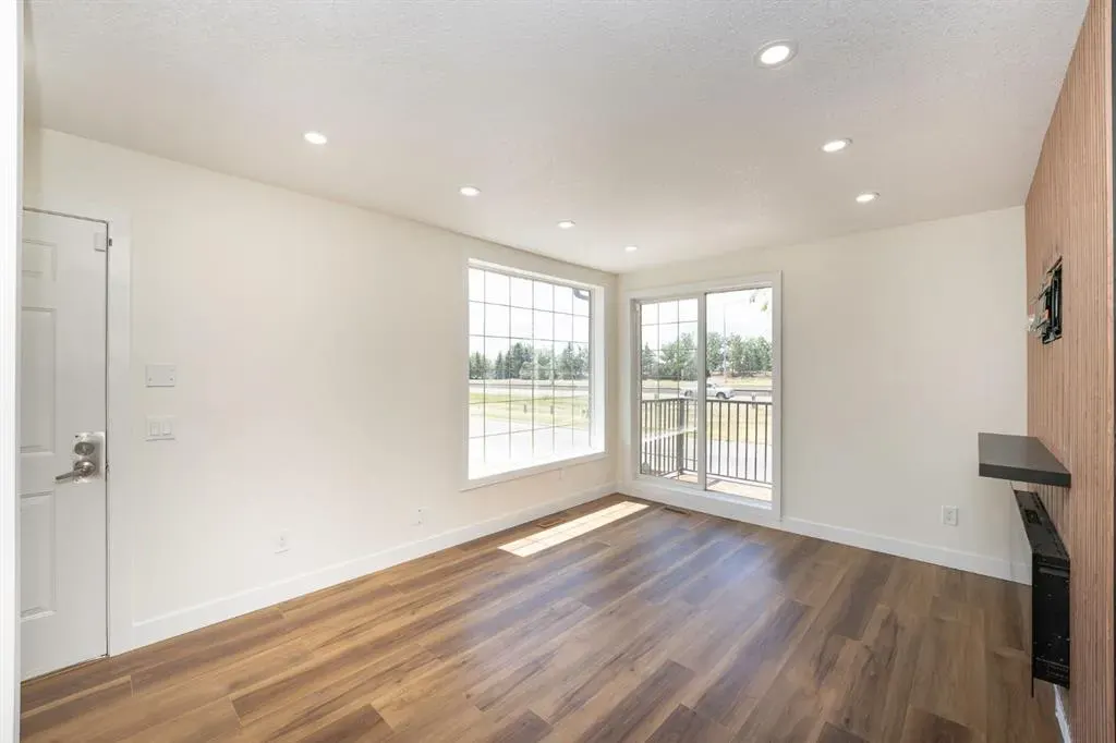 140 Whitworth Way
