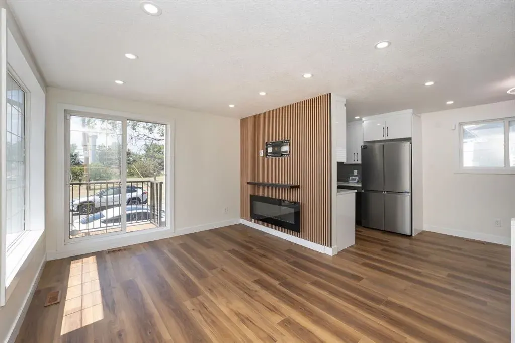 140 Whitworth Way