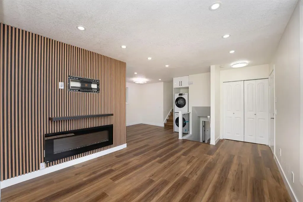 140 Whitworth Way