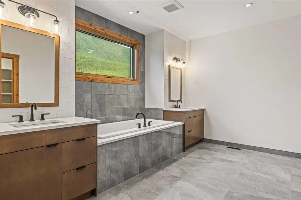 1308 Three Sisters Parkway