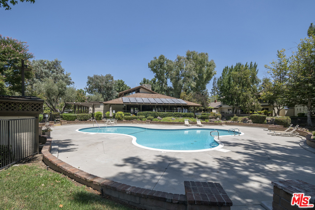 1637 Aspen Village Way