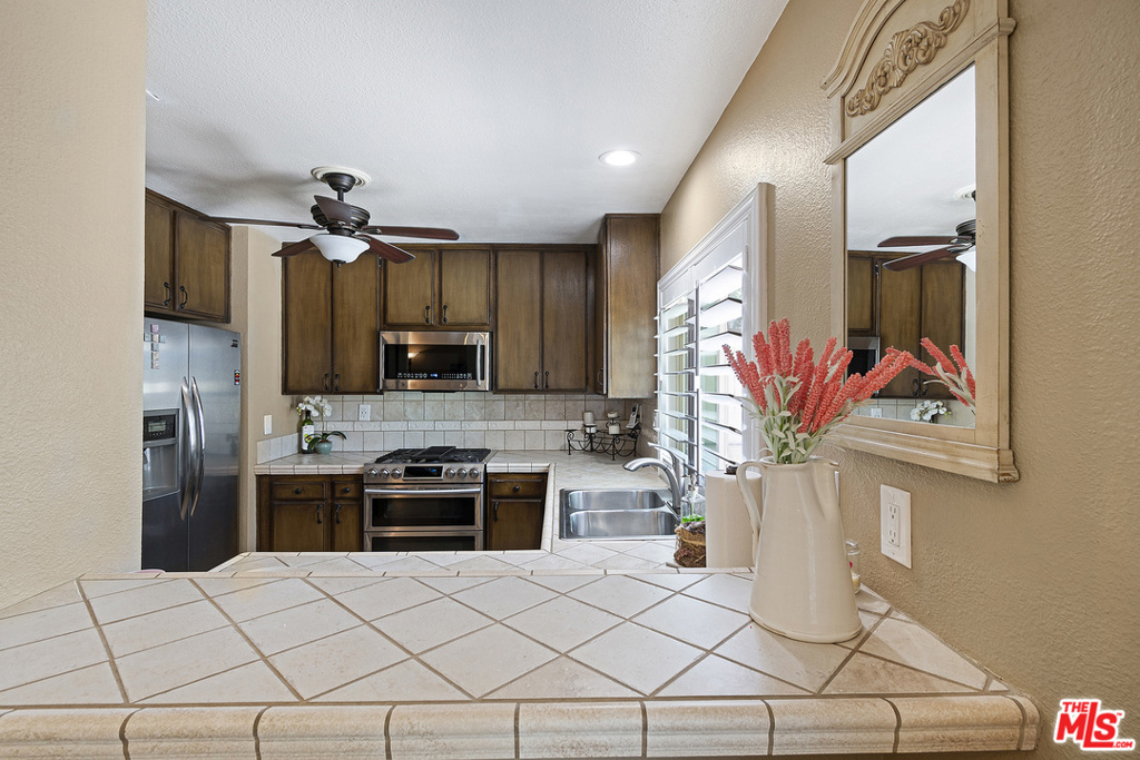 1637 Aspen Village Way