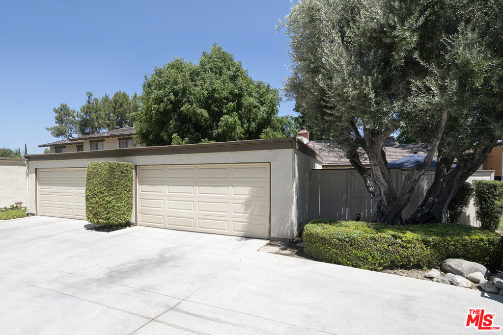 1637 Aspen Village Way