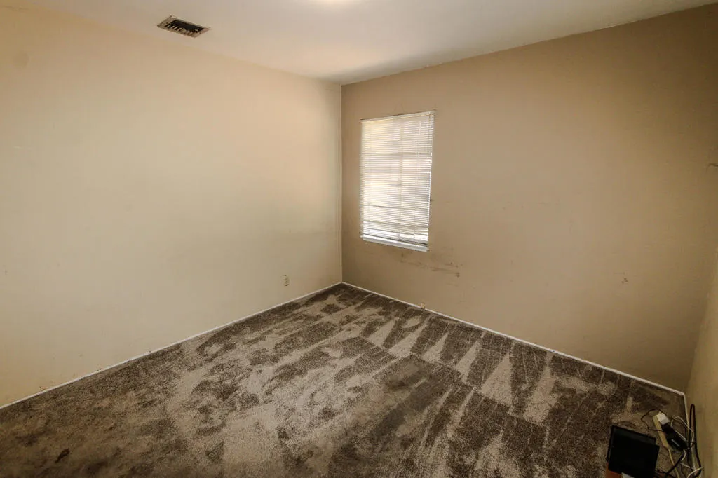 945 W J Street