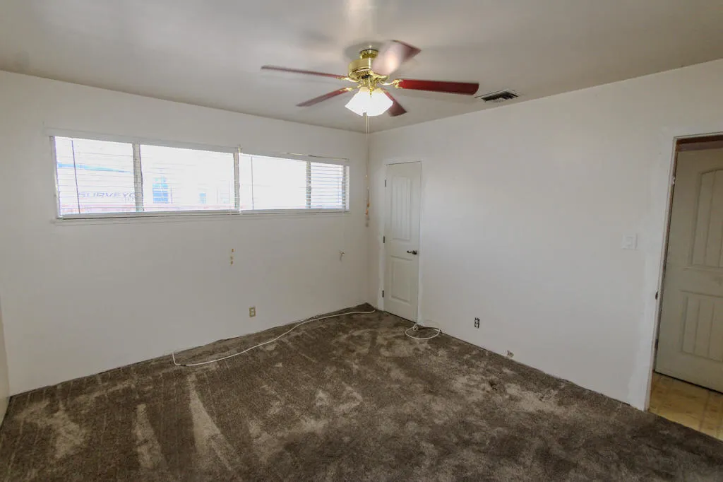 945 W J Street