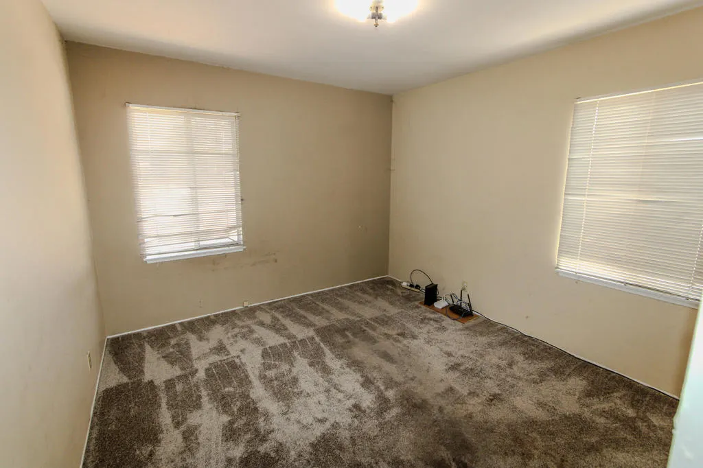 945 W J Street