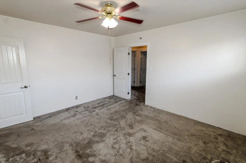 945 W J Street