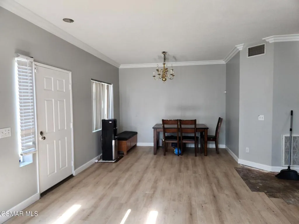 948 N Turner Avenue, #5