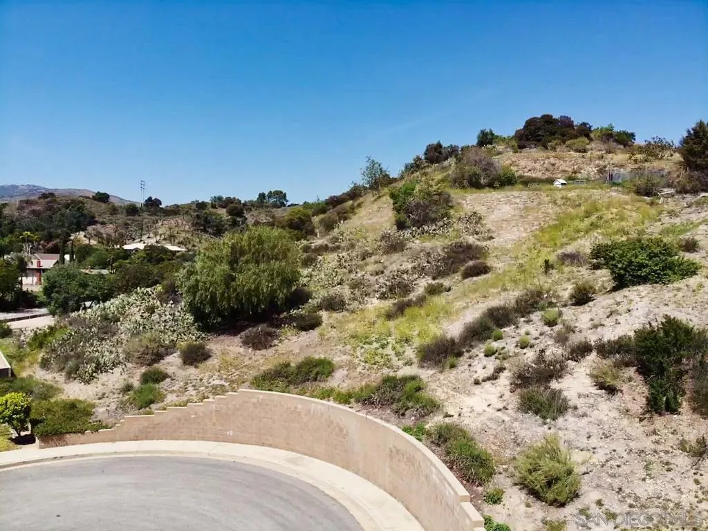 15 Yucca Ct