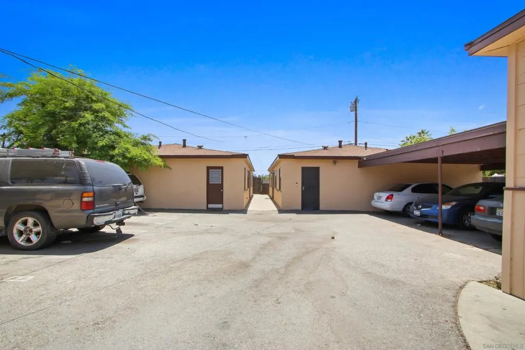 2348 Valwood Ave