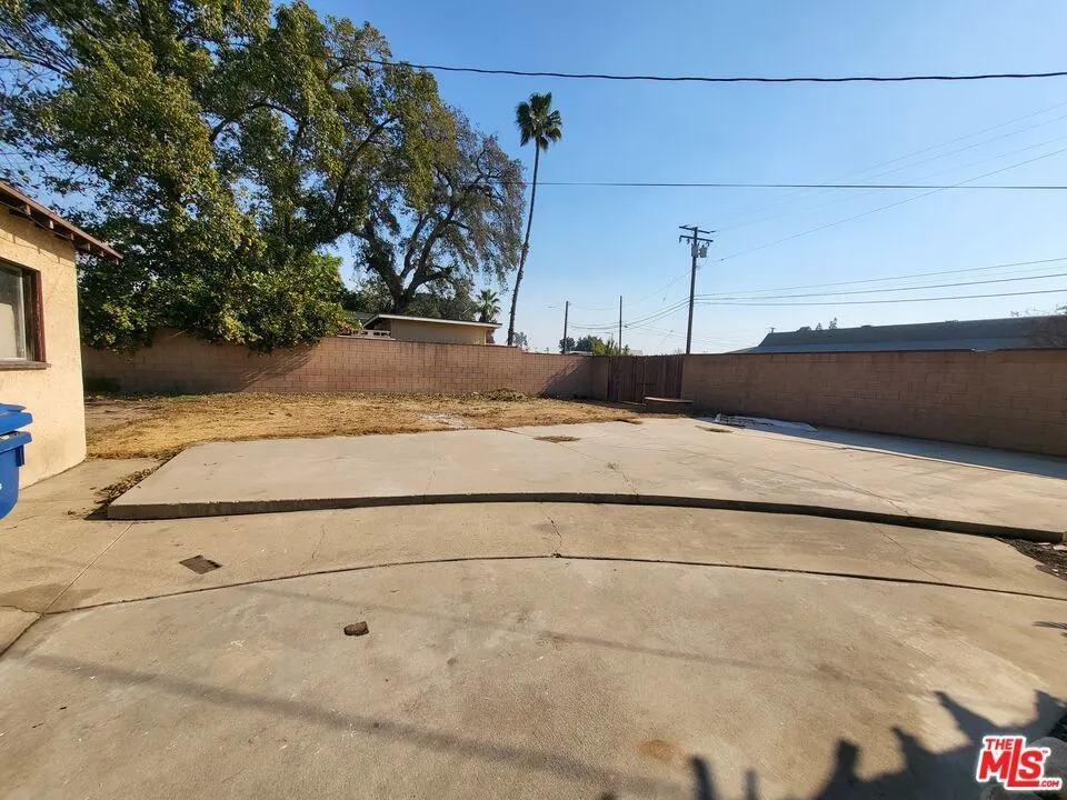 1760 S Vecino Avenue