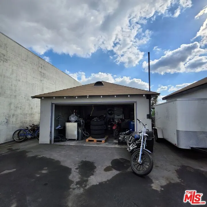 2446 2452 Durfee Avenue