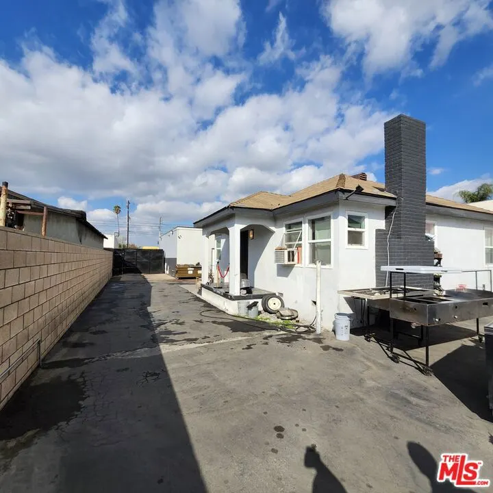 2446 2452 Durfee Avenue