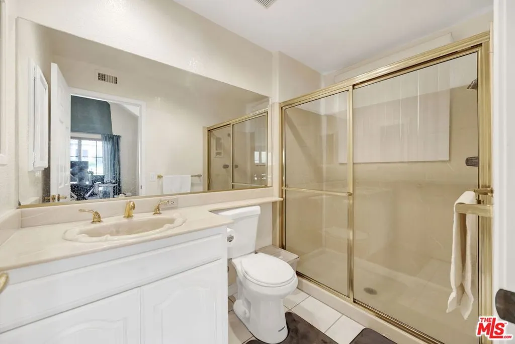 2200 Shenandoah Lane