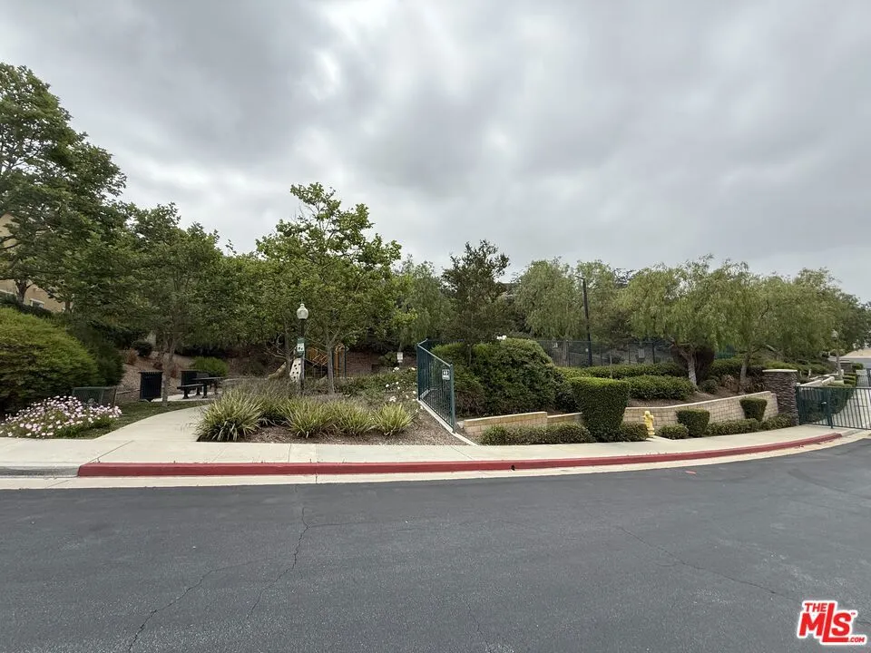 1635 Park Vista Way