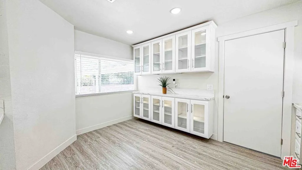565 W El Morado Court