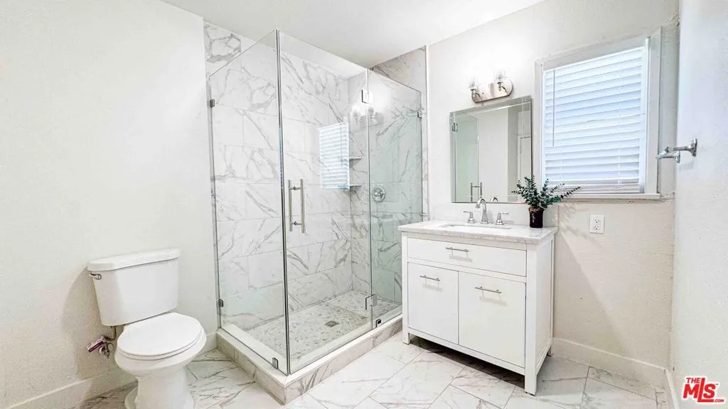 565 W El Morado Court
