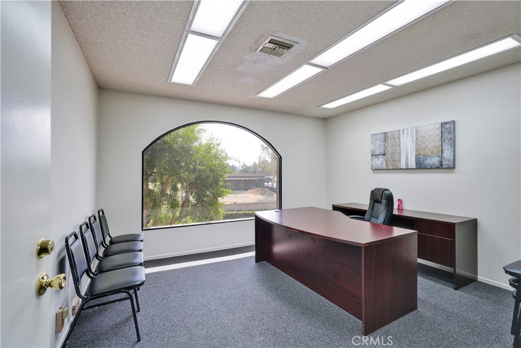 425 W Bonita Avenue
