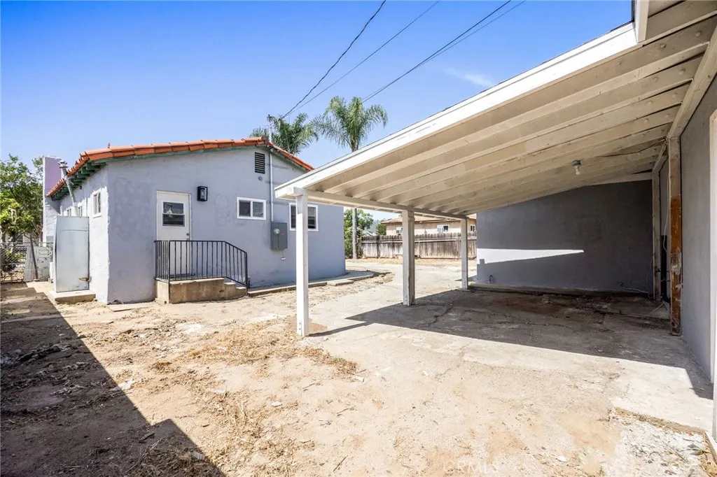 1163 W 3rd Street