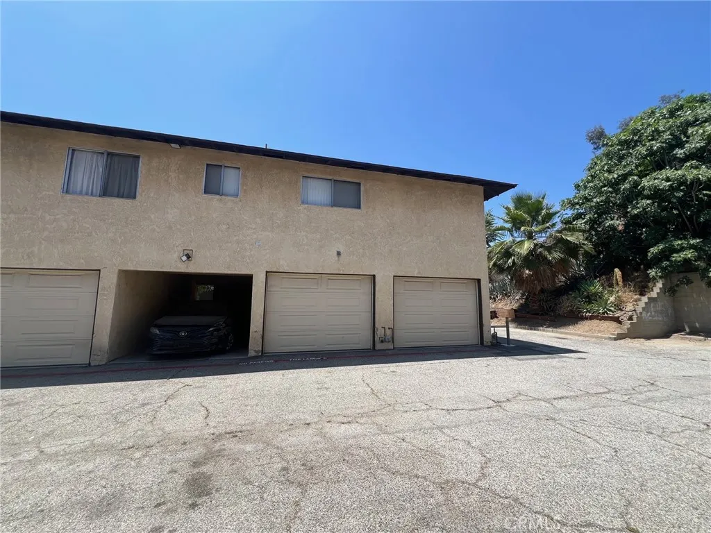 1727 E Natalie Avenue