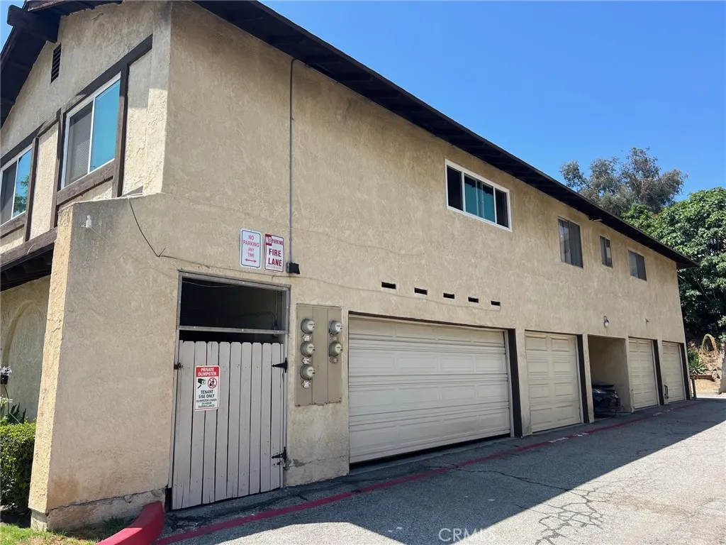 1727 E Natalie Avenue