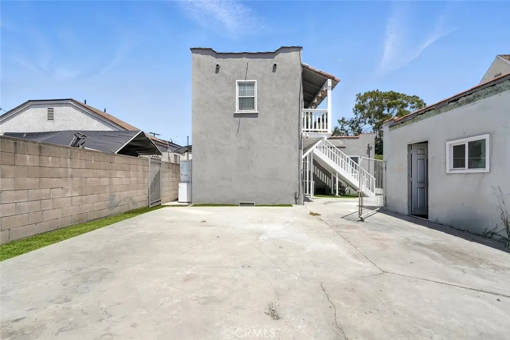 3361 Meeker Avenue