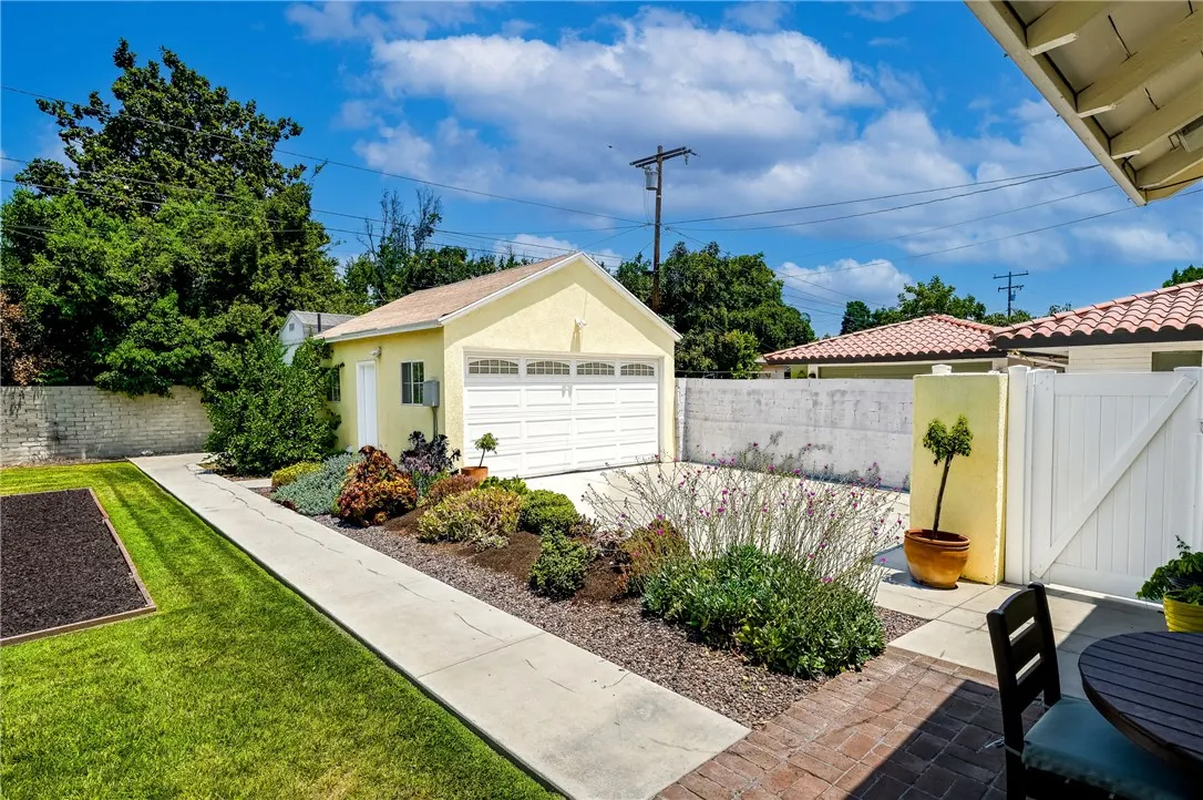 319 E Princeton Street