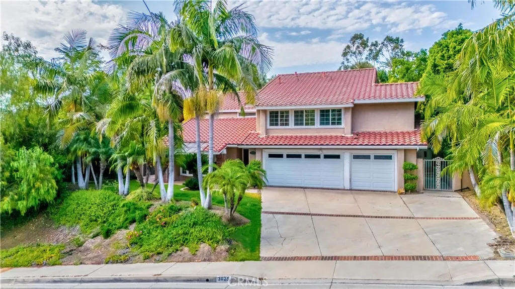 3025 E Hillside Drive