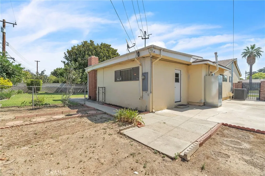 1503 S Broadmoor Avenue