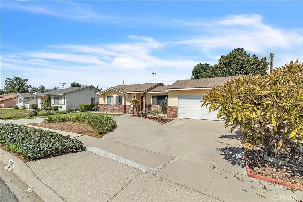 1503 S Broadmoor Avenue