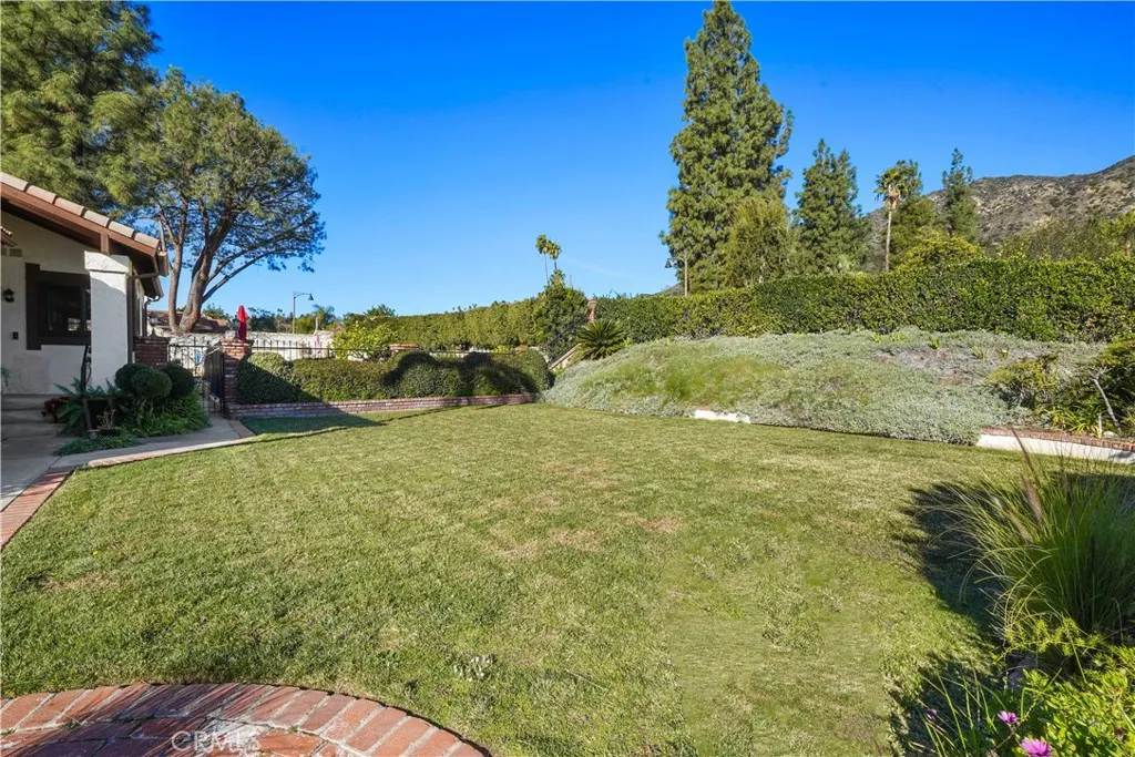 485 Wedgewood Court