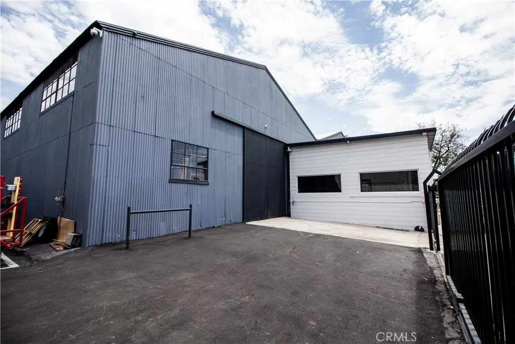 748 N Mckeever Avenue