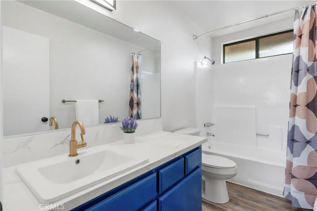 700 W 2nd Street