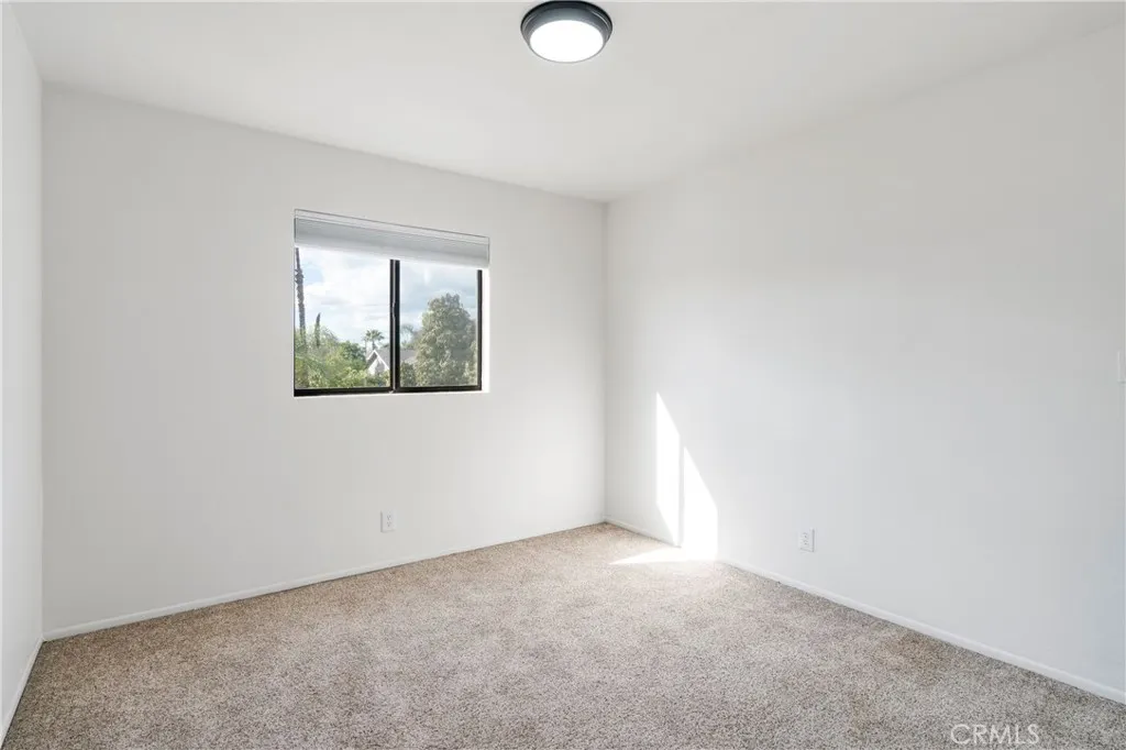 700 W 2nd Street