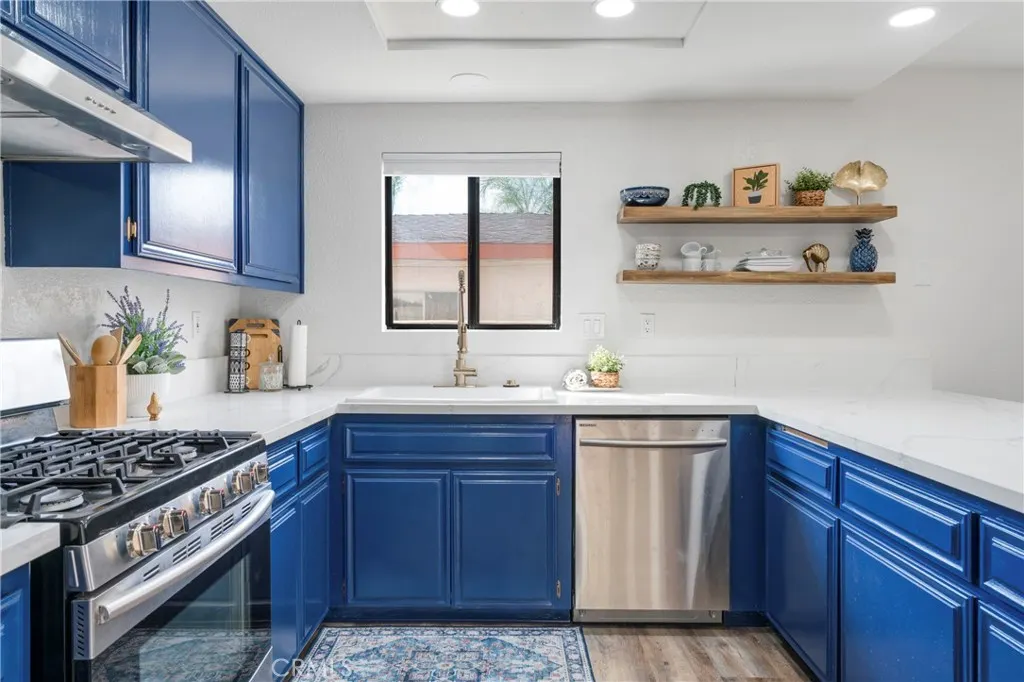700 W 2nd Street