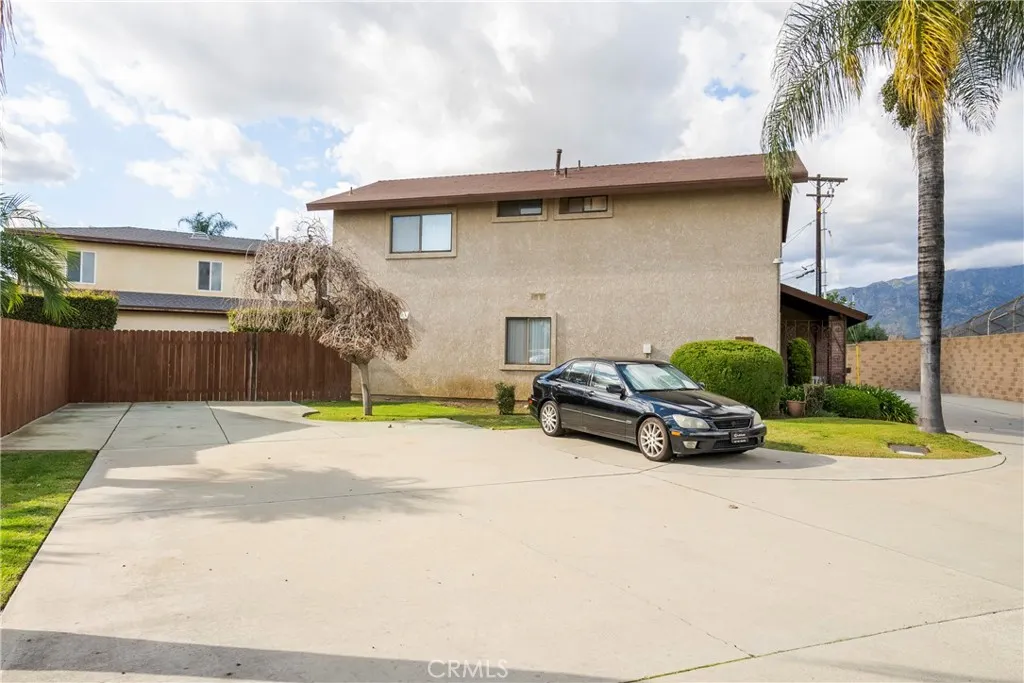 700 W 2nd Street