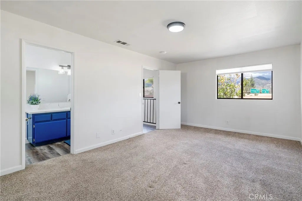 700 W 2nd Street