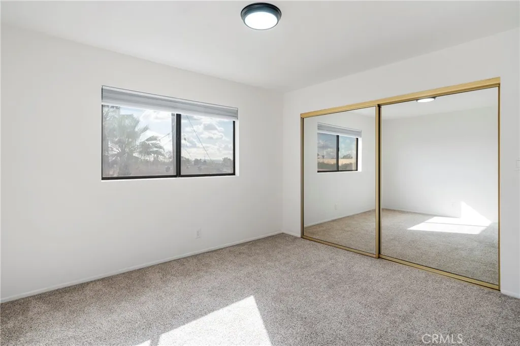 700 W 2nd Street