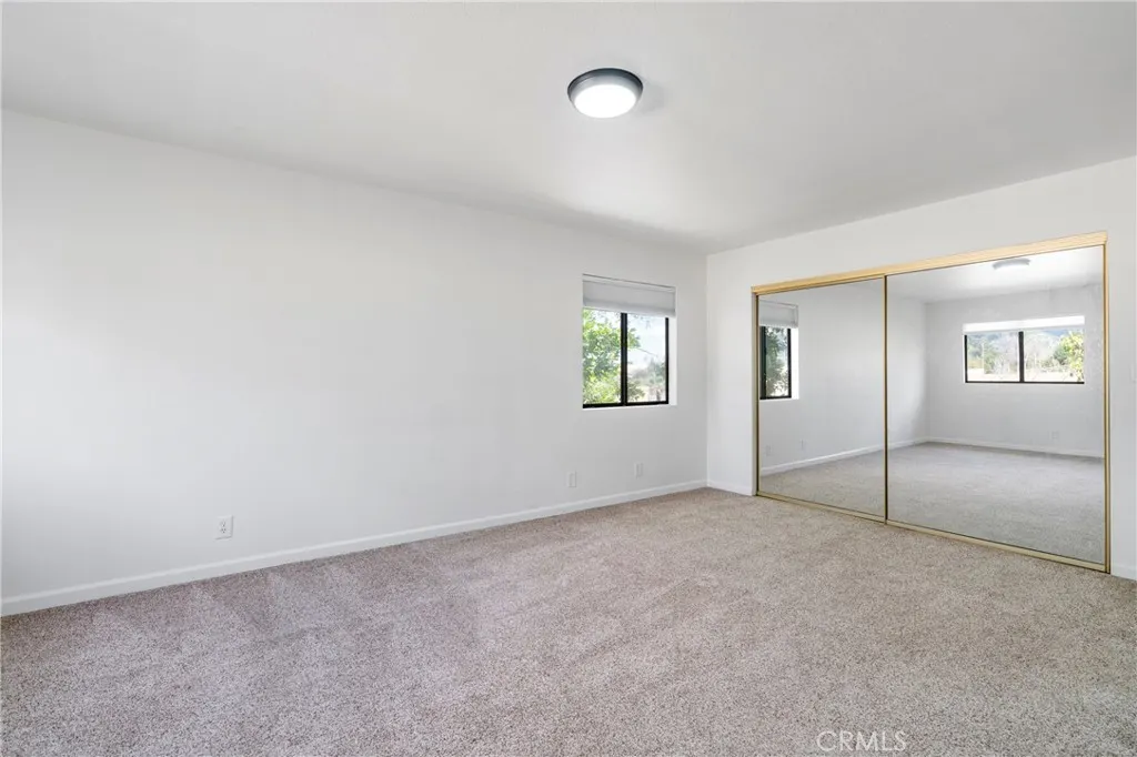 700 W 2nd Street