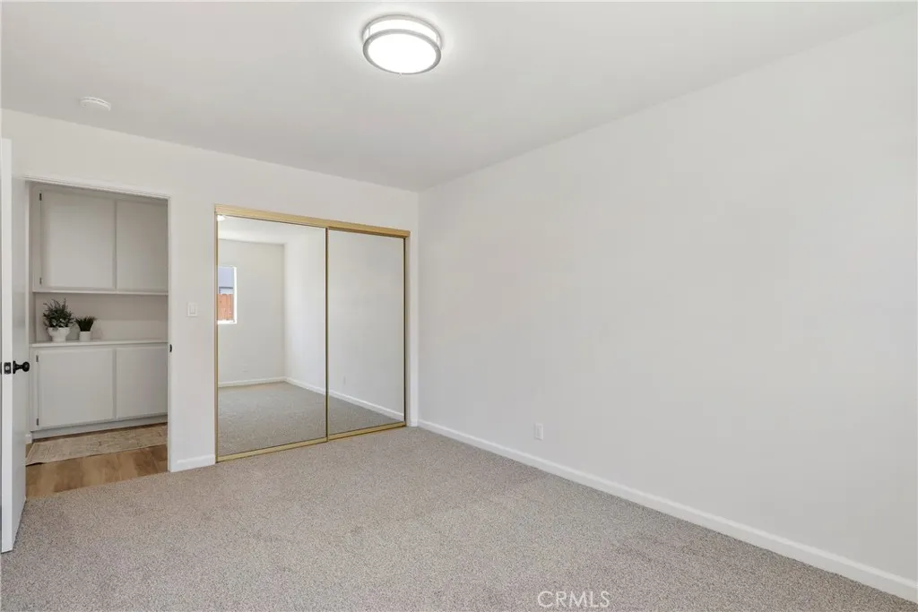 700 W 2nd Street