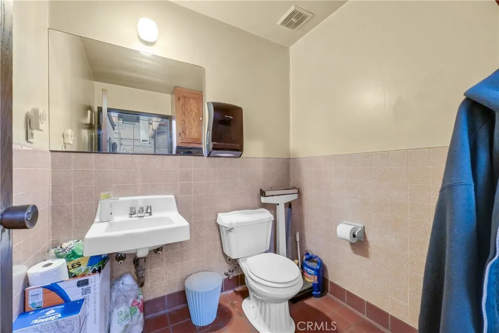 841 E San Bernardino Road