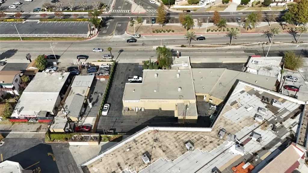 11500 Ramona Boulevard