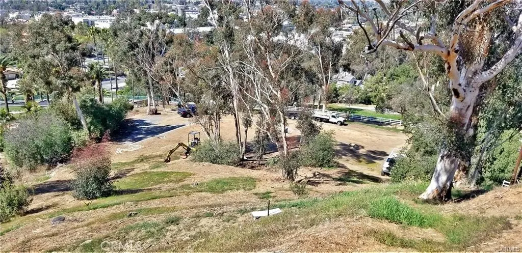 402 DE ANZA HEIGHTS  DR