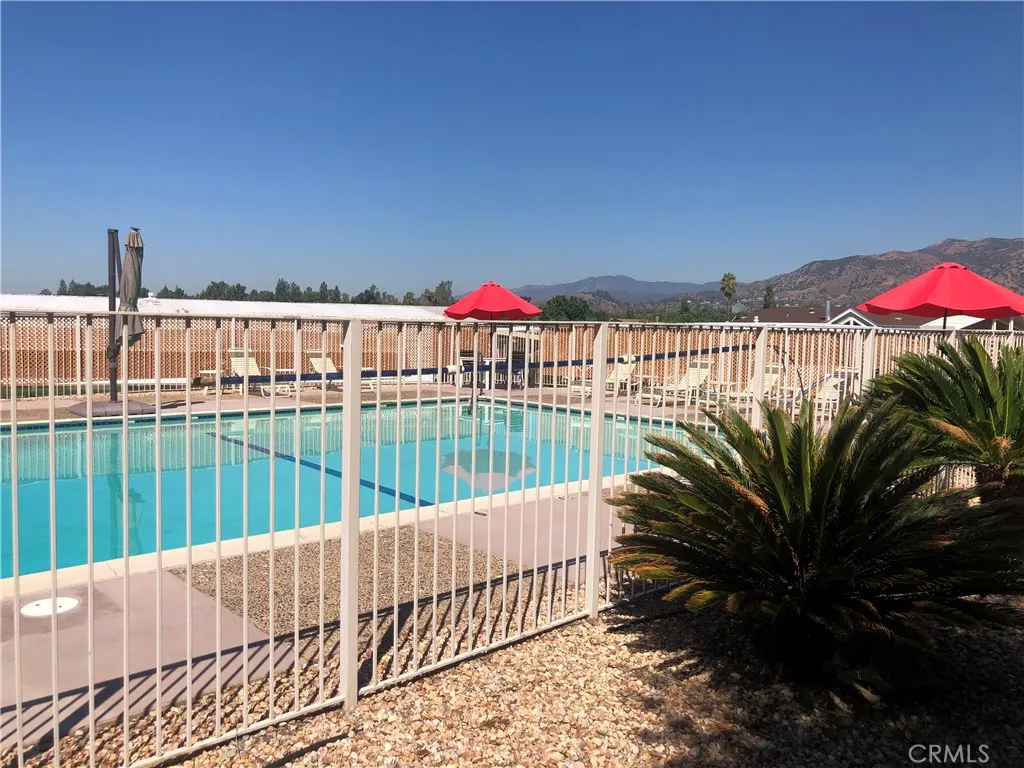 4095 Fruit Street, #411