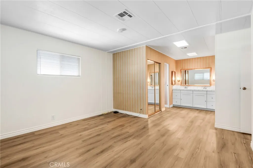 4095 Fruit Street, #411