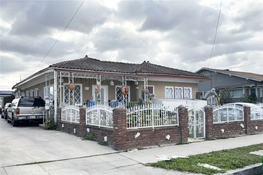 3544 Granada Avenue