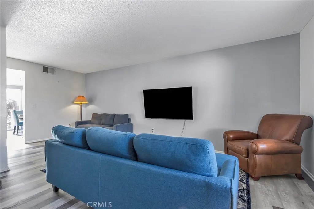 1255 Bonnie Glen Lane